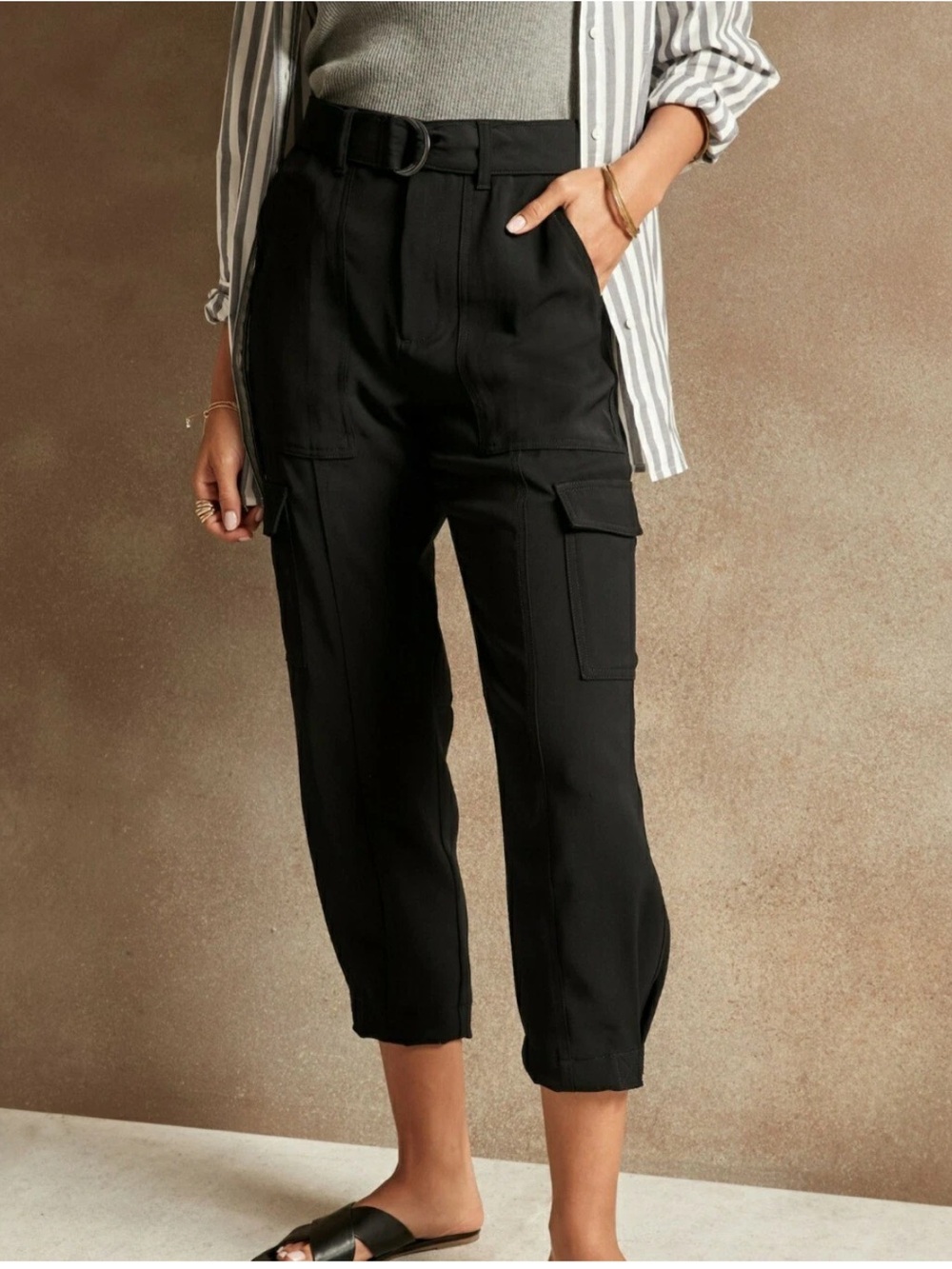 Banana Republic Black Cropped Cargo Pants with Belt